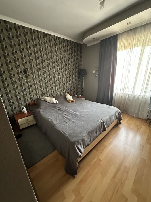 Продается трехкомнатная квартира