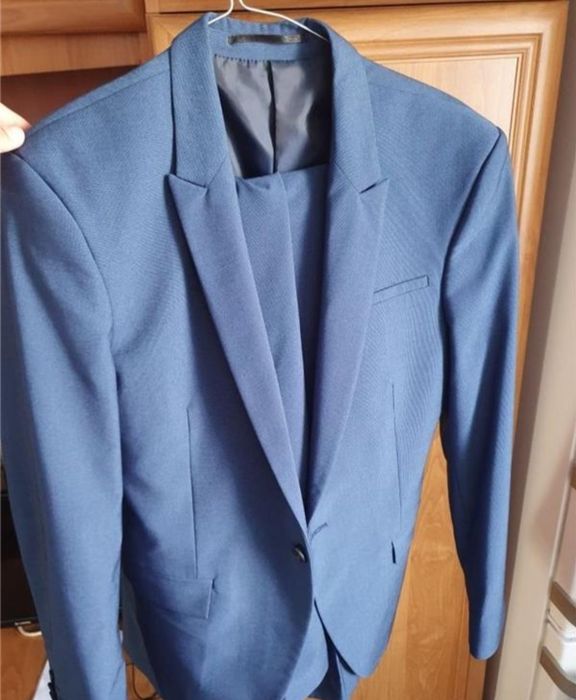 Costum barbati  marimea 44