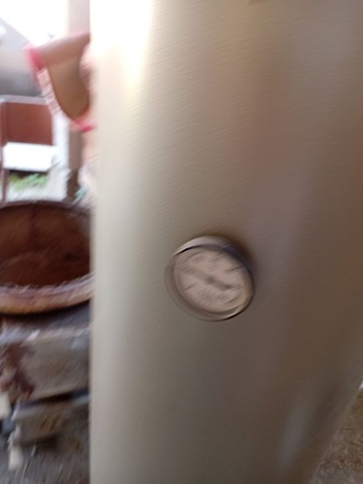 Vand boiler pe lemme folosit foarte putin pret 1200 negociabil
