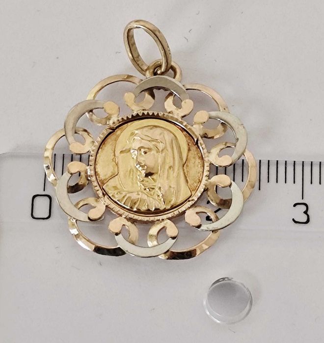 Pandantiv - Maica  aur 18k  2.71 Gr (AG35 B 34714.6) Garantie 2 ani !