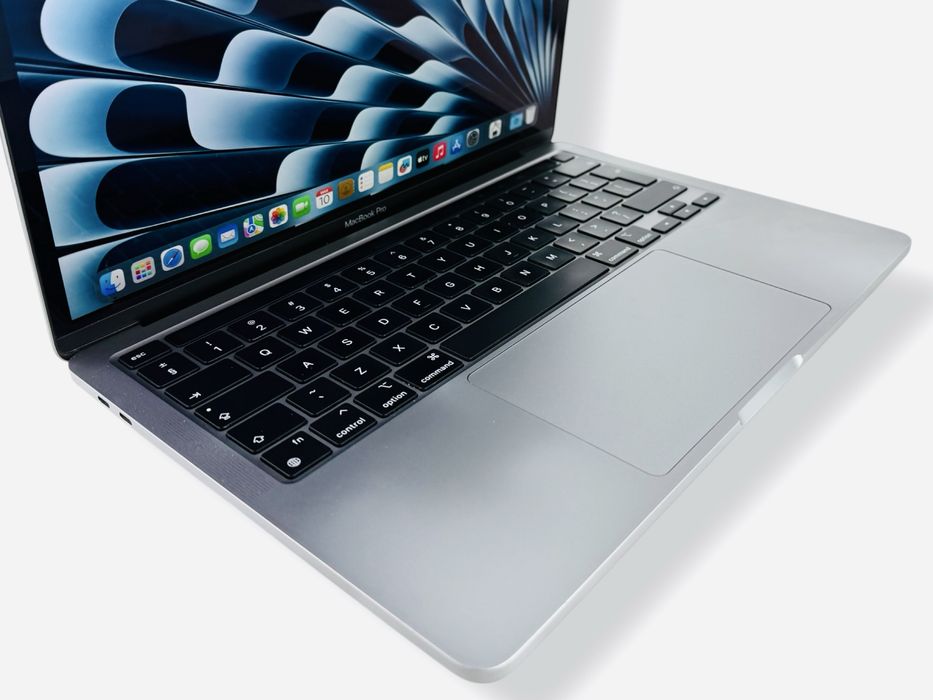 Apple MacBook Pro 13" M1 16RAM 256GB Touch Bar Отличен! Гаранция!