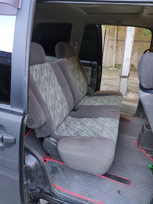 Ниссан Прерия 1997 г.в.