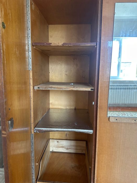 Старый Шифонер для дома