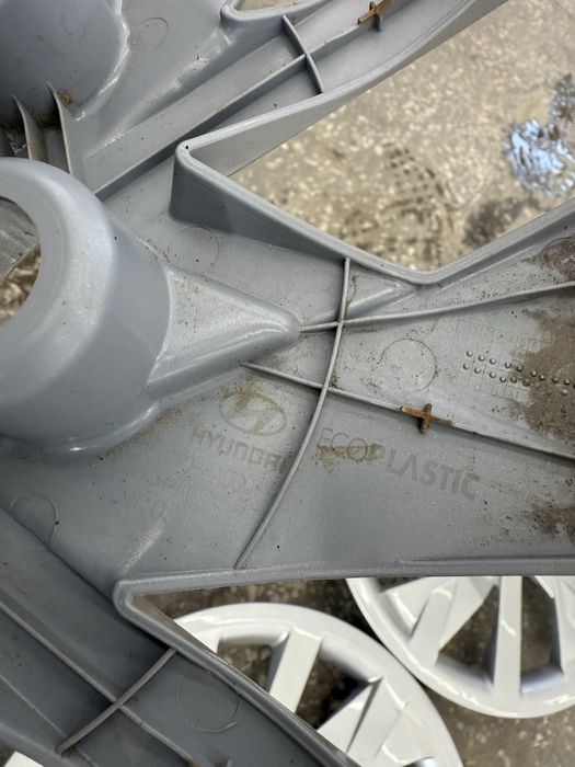 Колпаки для колес  hyndai r15