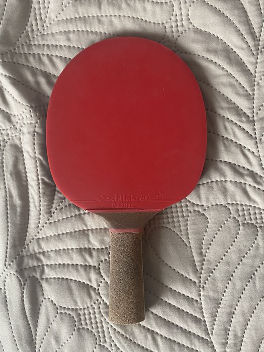 Продаю тенесную ракетку