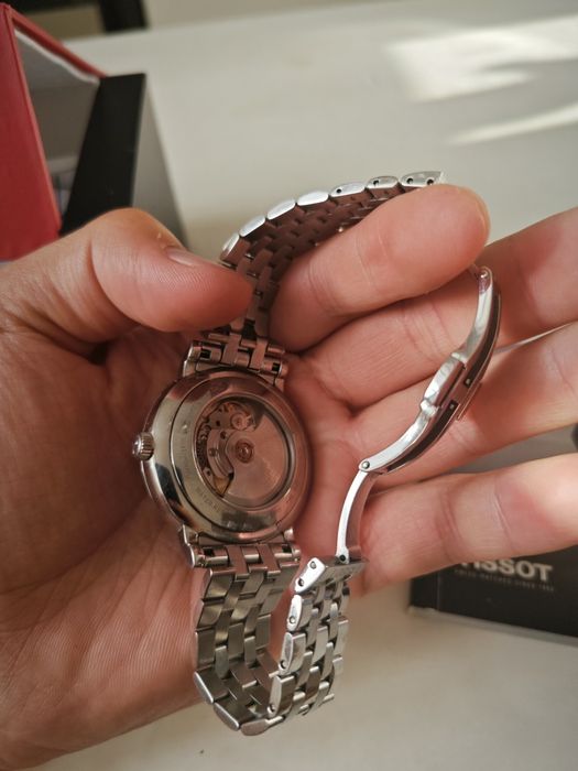 Продам часы tissot