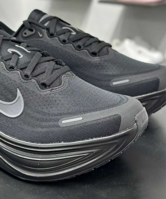 Нови мъжки маратонки Nike Vomero Plus all black