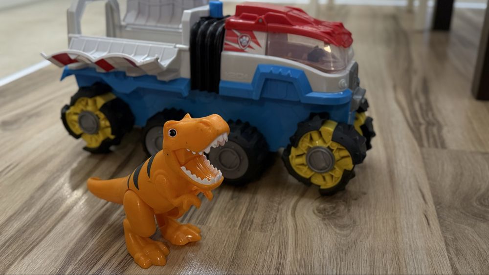Игрален комплект Spin Master Paw Patrol Наблюдателница и Дино патрул