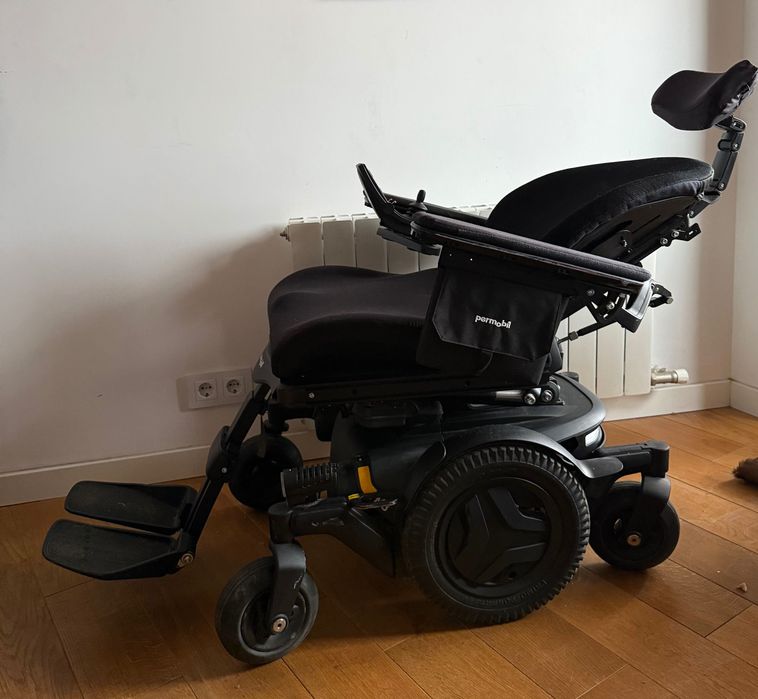 Продавам PERMOBIL M3 CORPUS електрическа инвалидна количка