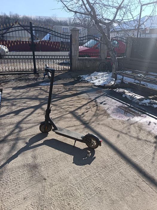 Vand trotineta electrica xiaomi 1s in stare foare buna