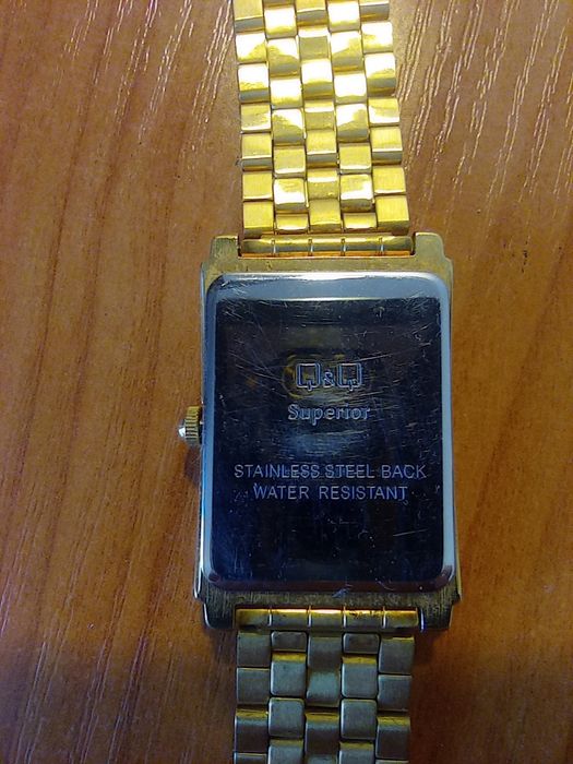 Женские наручные часы Q&Q Superior Quartz