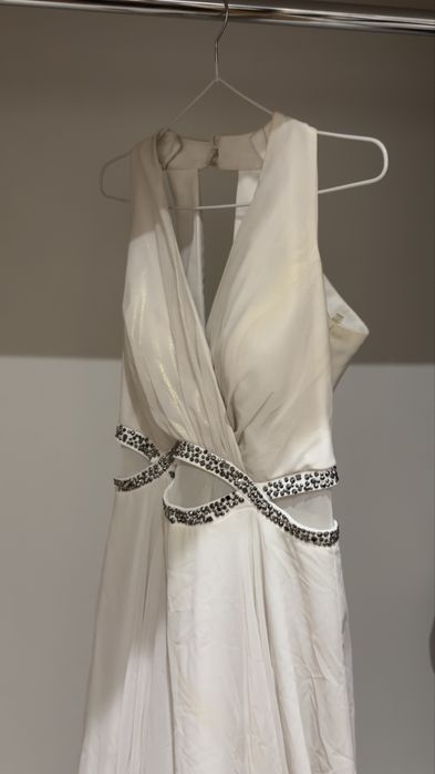 То самое с открытыми плечиками