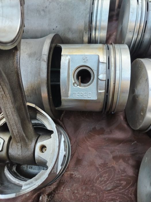 Продам запчасти на газ-53