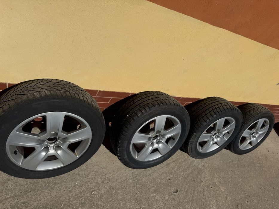 Cauciucuri iarnă 215/55 R16 cu jante aluminiu