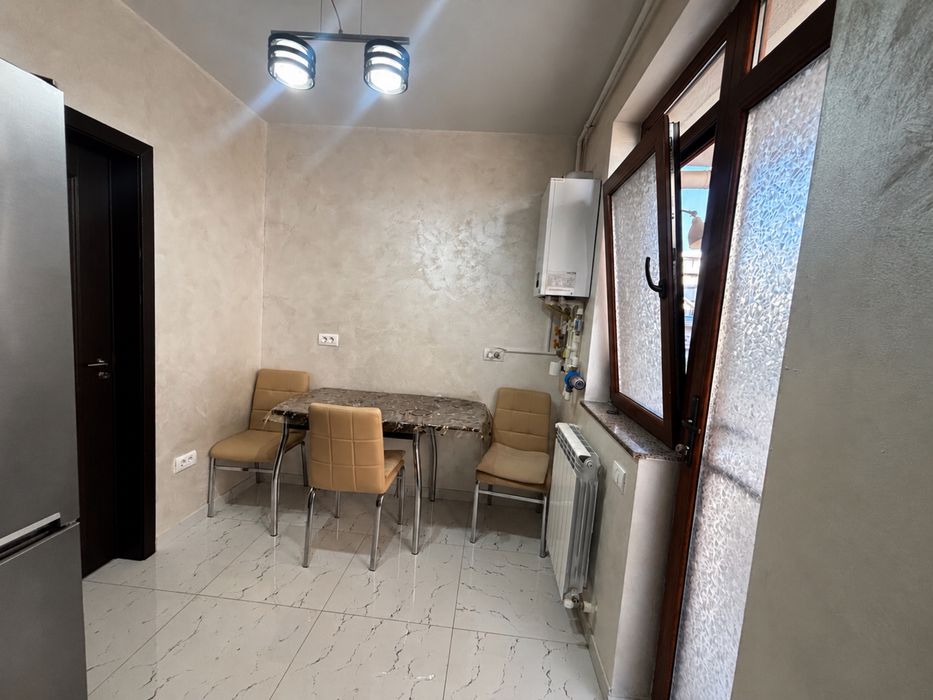 Apartament 2 camere, 65 mp, 2 balcoane, mobilat complet – Mamaia Nord, Str. T3