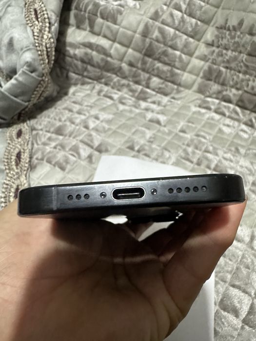 Iphone 16 Pro black titanuim