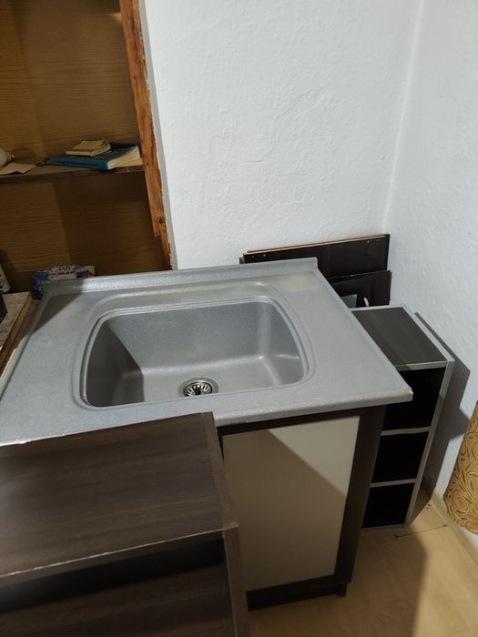 Кухня комплект (шкафове + плот + мивка) – готова за монтаж