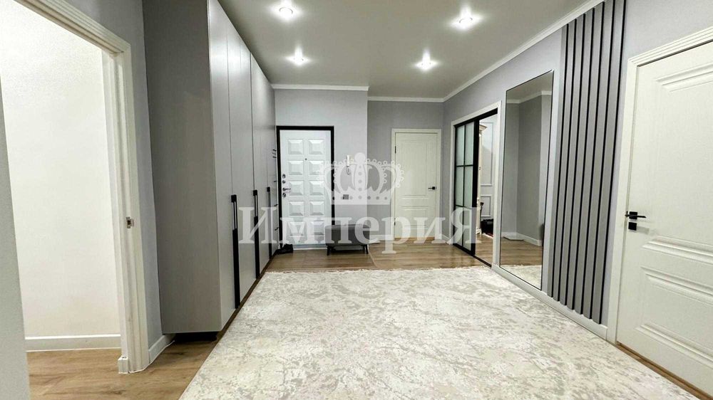 Продается 5ти ком. 8 мкр Султан Империя