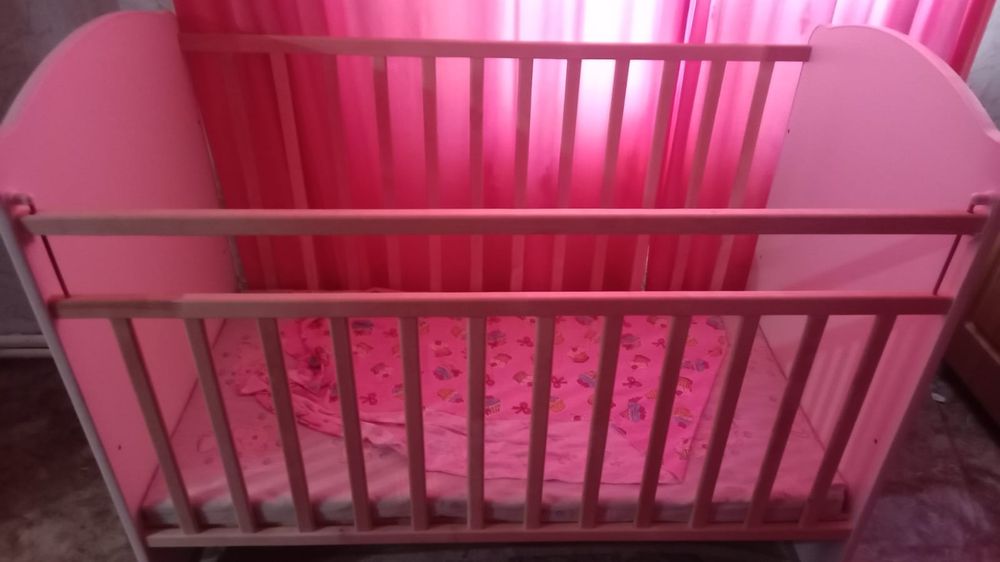 Кроватка детская