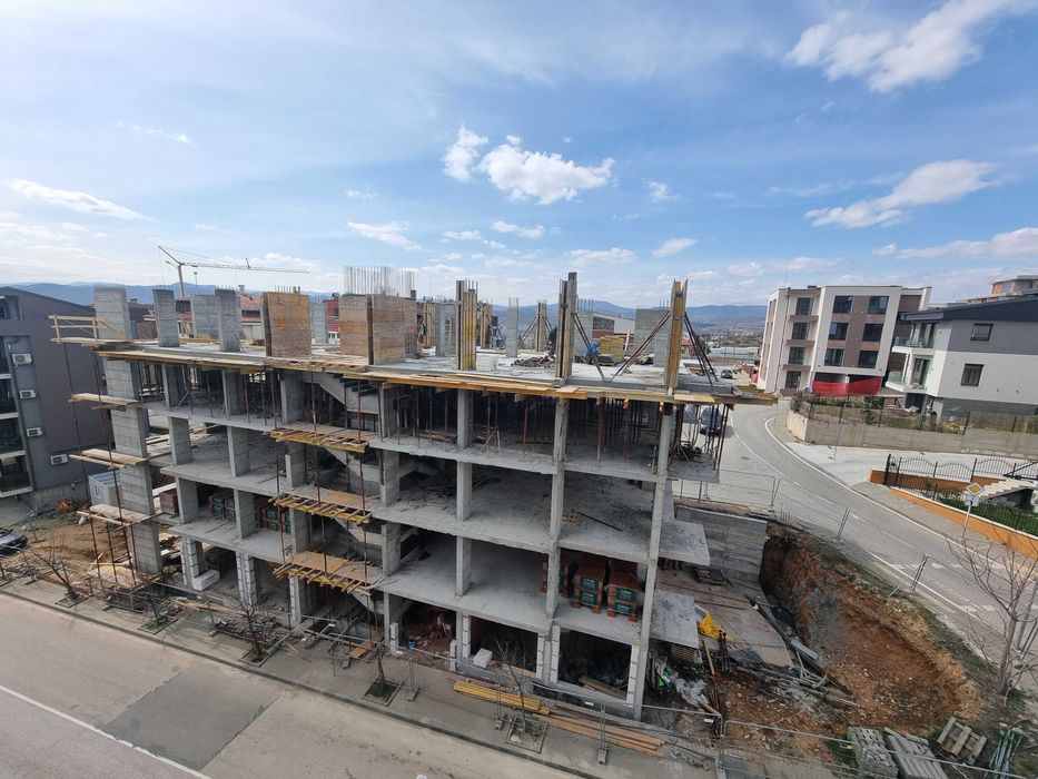 Тристаен апартамент за продажба кв. Освобождение на гр. Благоевград.