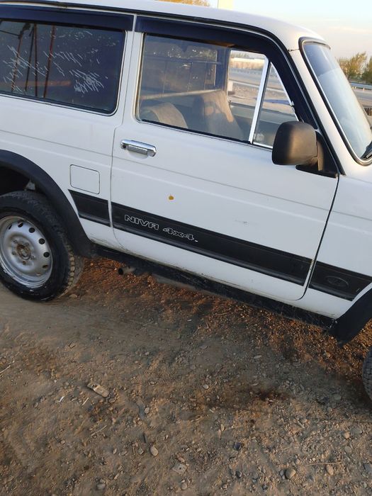 Lada Niva 4x4 holati ideal