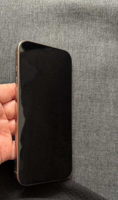 iPhone 16 pro max с Гаранция до ноември 2026г.