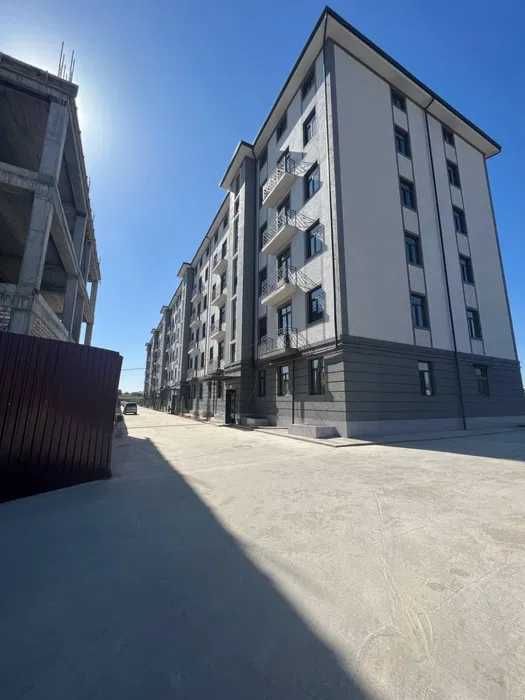 Cрочно Новостройка сотилади 3хона  Каробка  Чалакозода 620 дан кв си