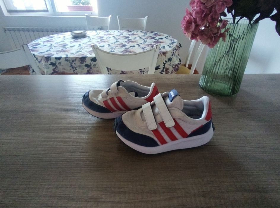 Детски маратонки -Adidas.Размер-31.Нямат забележка Цена-15евро