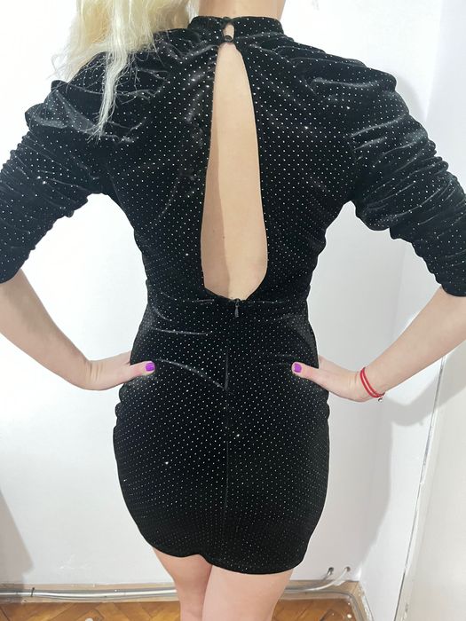 Черна парти рокля от кадифе с брокат хс на бершка