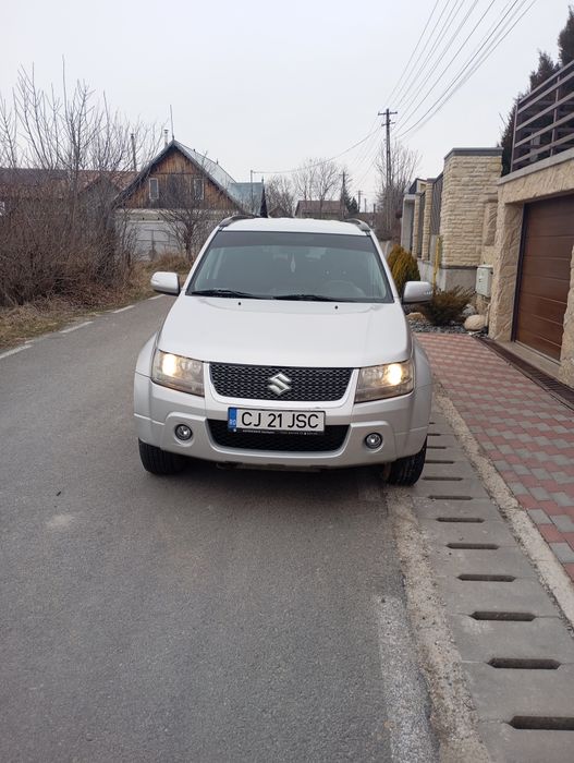 Vând Suzuki Grand Vitara X30