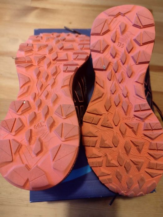 ASICS детски обувки