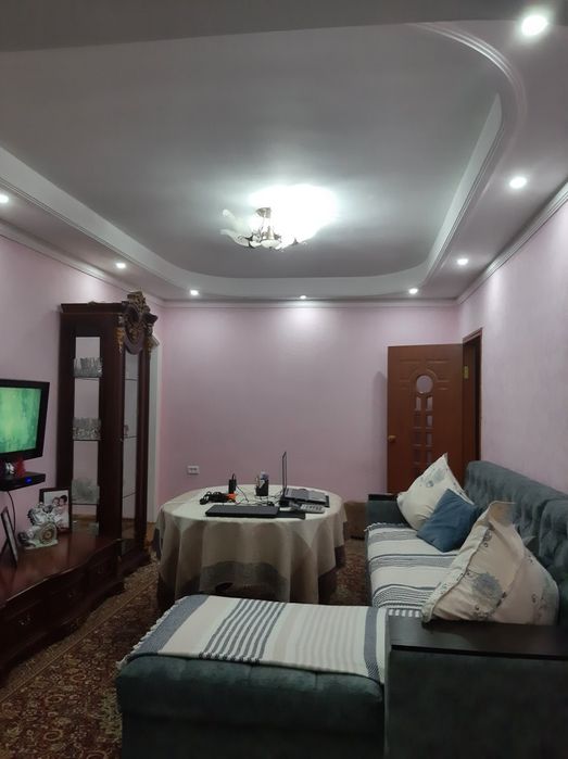 4-х комнатная квартира, 4 этаж, в Чирчике, 9 микрорайон