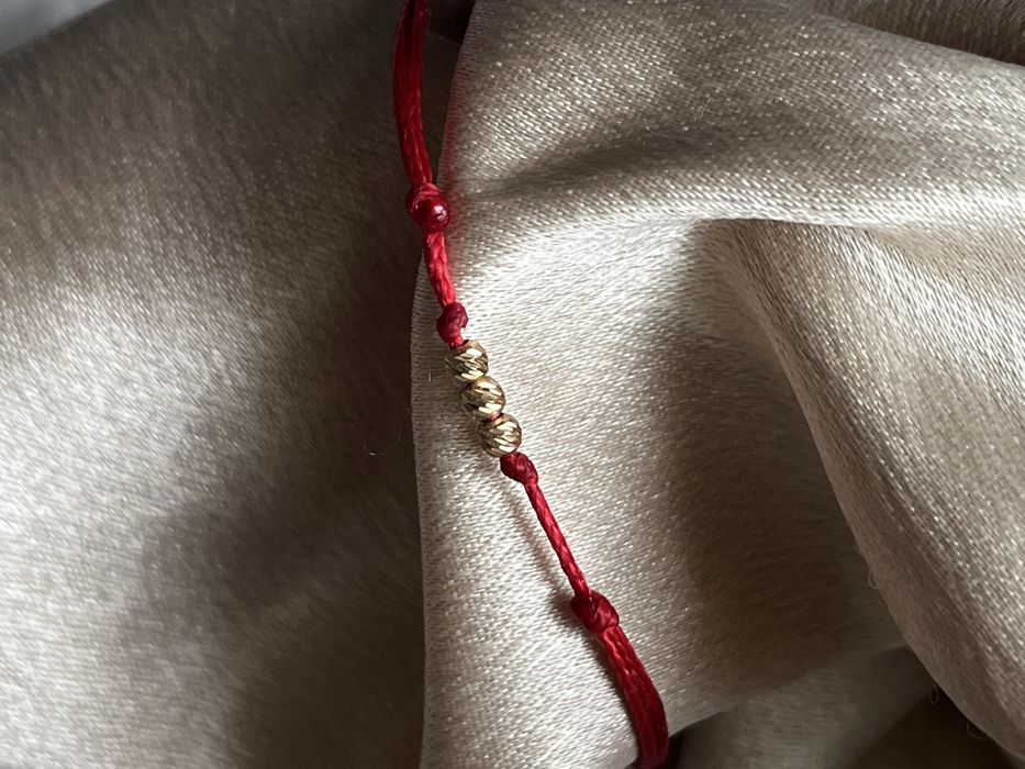 Червен конец с злато 14К