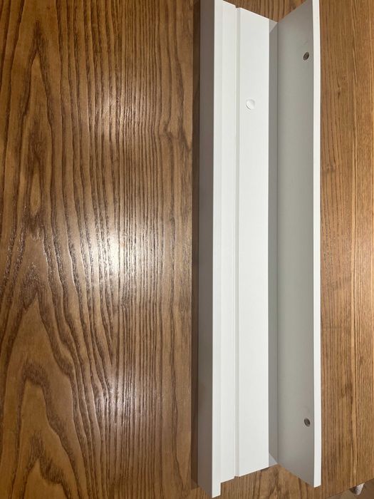 Полки интерьерные настенные  IKEA