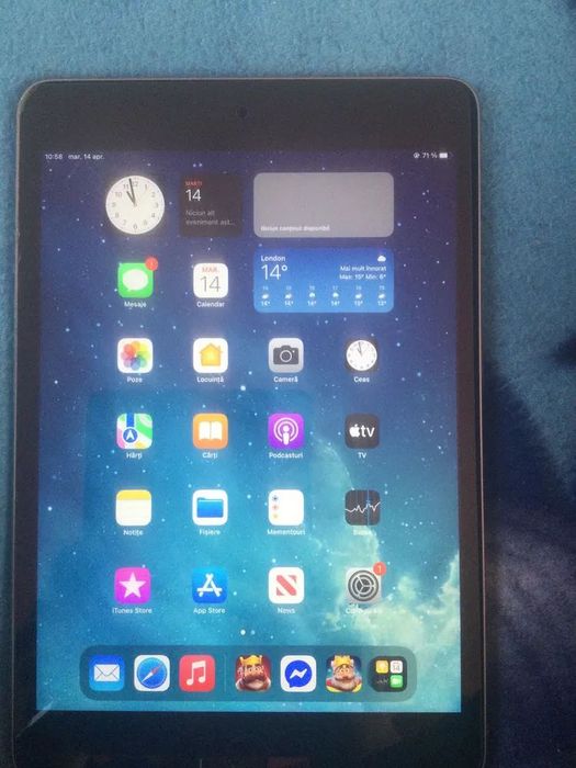 Vând iPad 4 mini