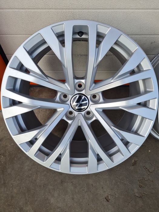 Оригинални джанти за ФОЛКСВАГЕН VW AUDI SEAT SKODA R18 5x112 ET25 8J