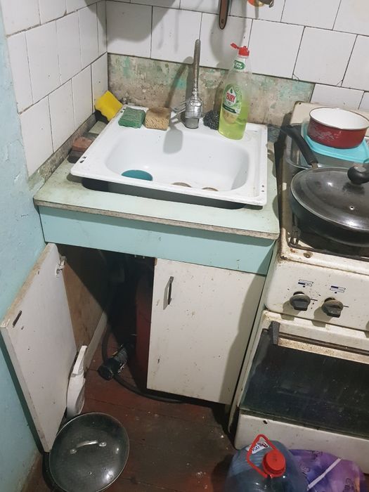 Плита шкаф баллон полки