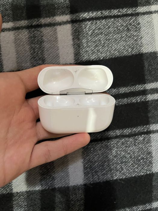 Продам кейс airpods pro 2