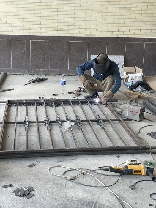 Сантехник  Электрик  Сварщик  Универсал иш буйича мурожат киласилар