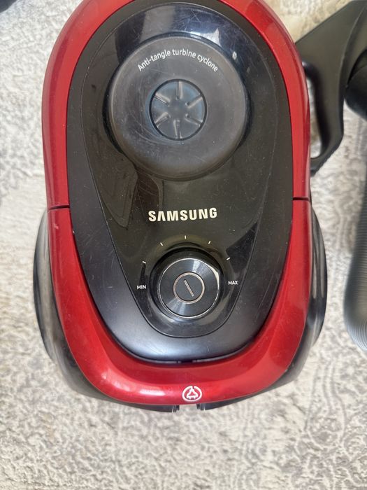 Продам б/у пылесос