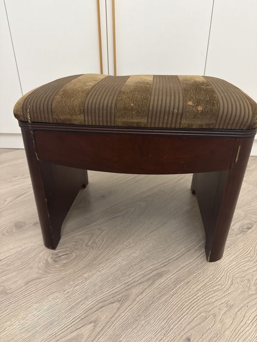 Пуф от спального гарнитура