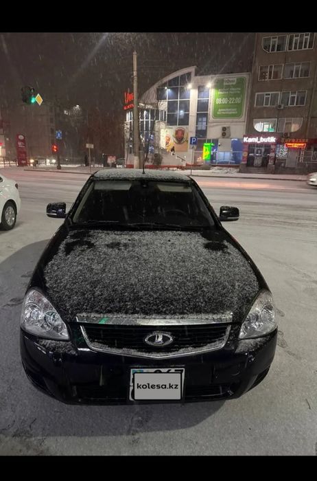 Продам машину приора 2