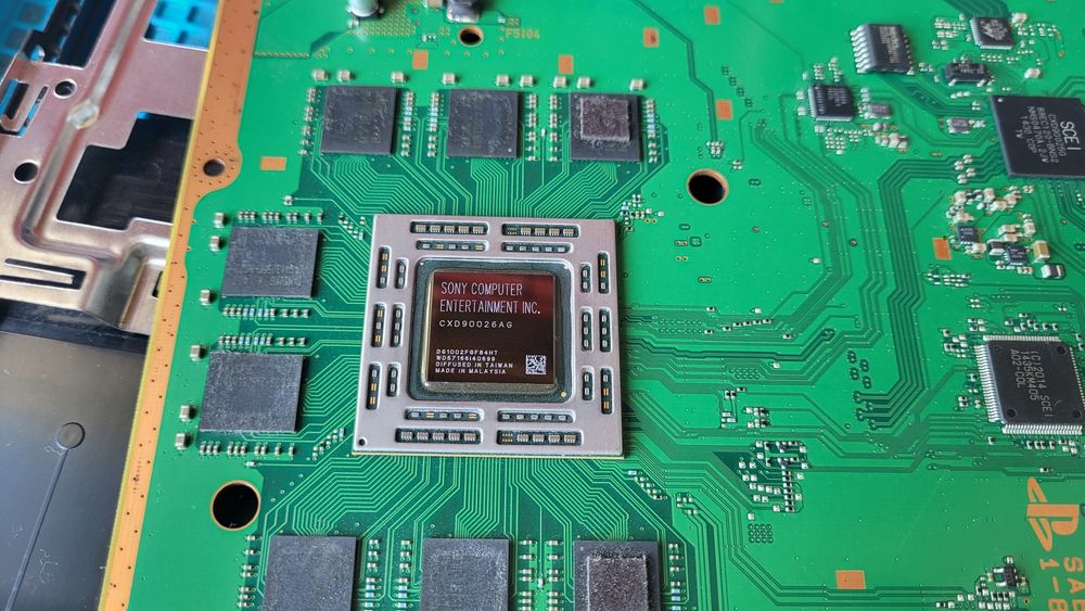 Reparatii Console Ps5 Ps4 Nintendo Xbox Curatare Controllare Laptop Pc