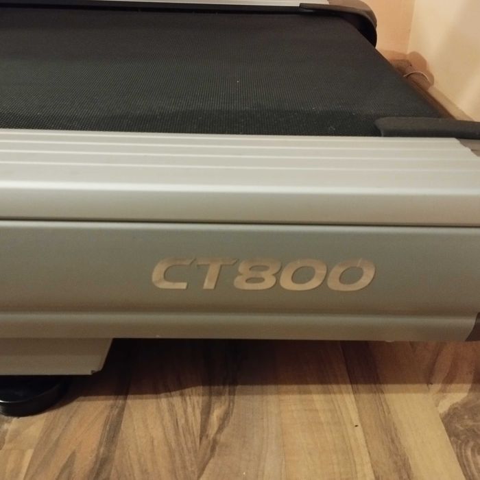 Бягаща пътека Spirit Ст800