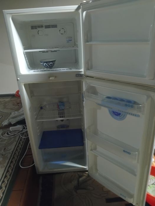 Холодильник  сатылады
