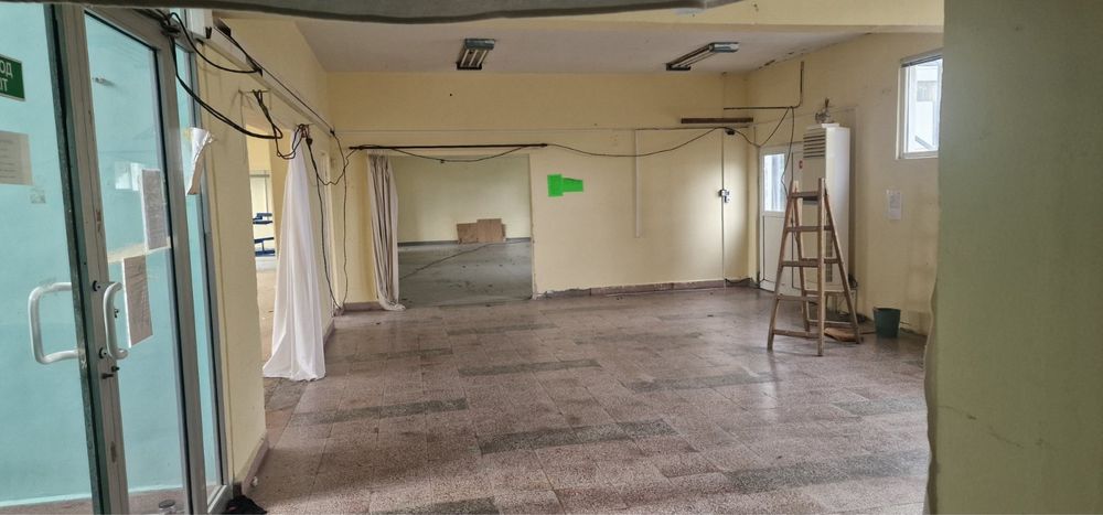 Дава се под наем Промишлена сграда в Русе, Възраждане - 370 кв.м за 679.32 € - Снимка #2