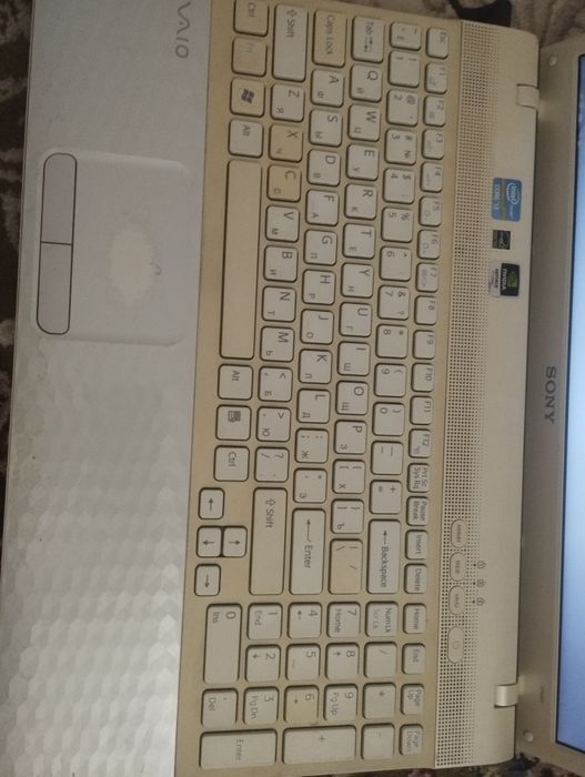 Наудбук сатылады Sony vaio intel core i3