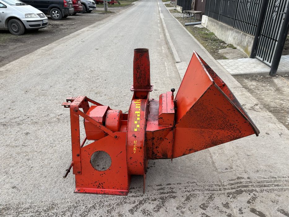 Moara dupa tractor cu gardan