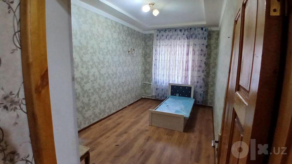 4 xonali uy sotiladi. 104 kv/m. Suvsoz 2 daha. Prokuratura oldida