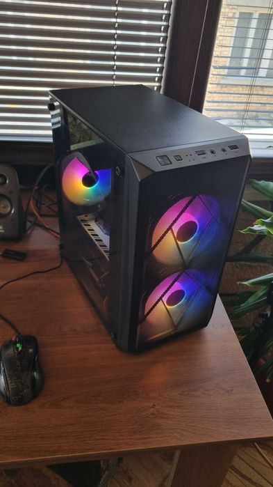 Геймърска конфигурация Intel I7 6700 , RX580 8GB , 16GB рам